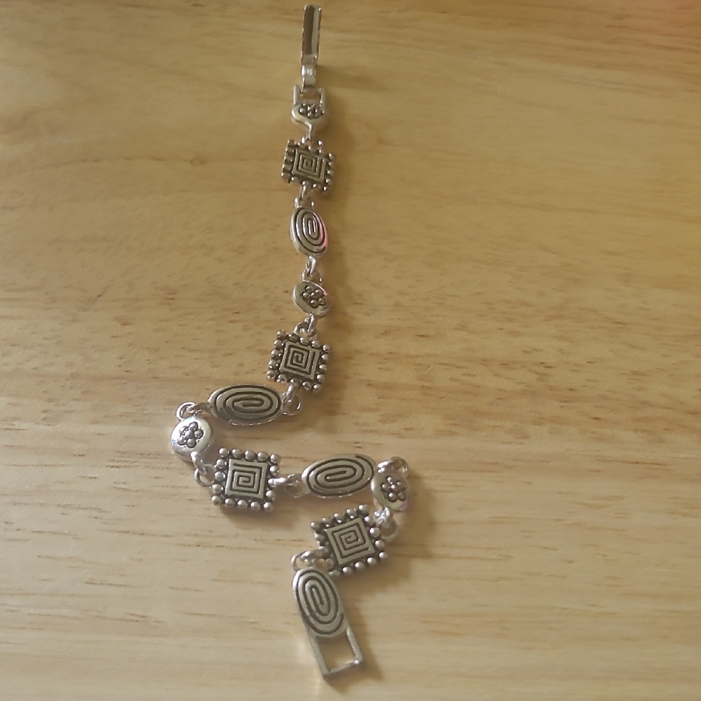 Elegant Silver Geometric Bracelet